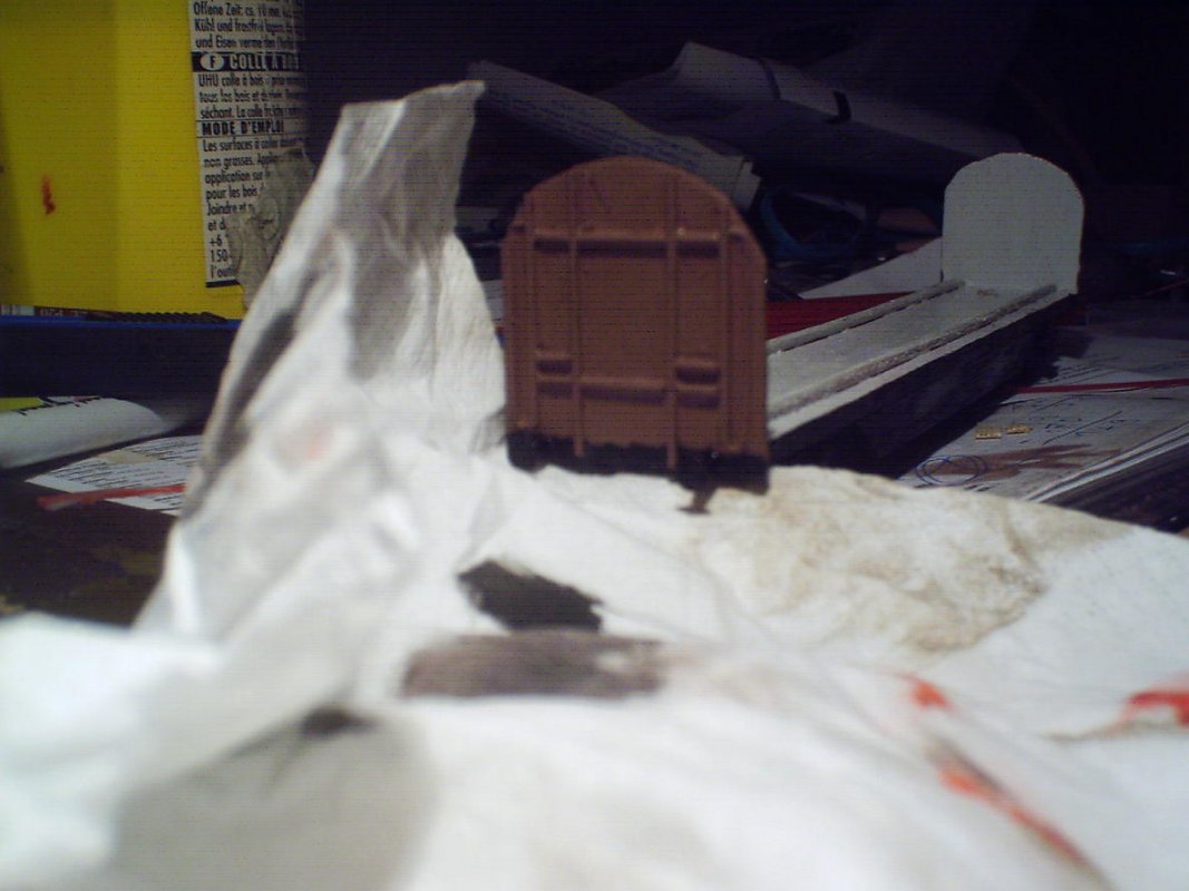 Stirnwand mit Details.jpg
