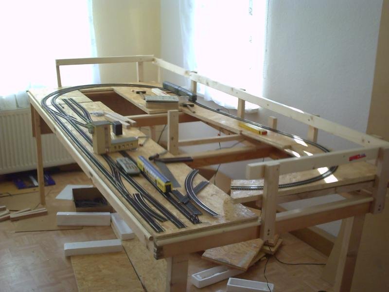 die erste Rampe entsteht.JPG