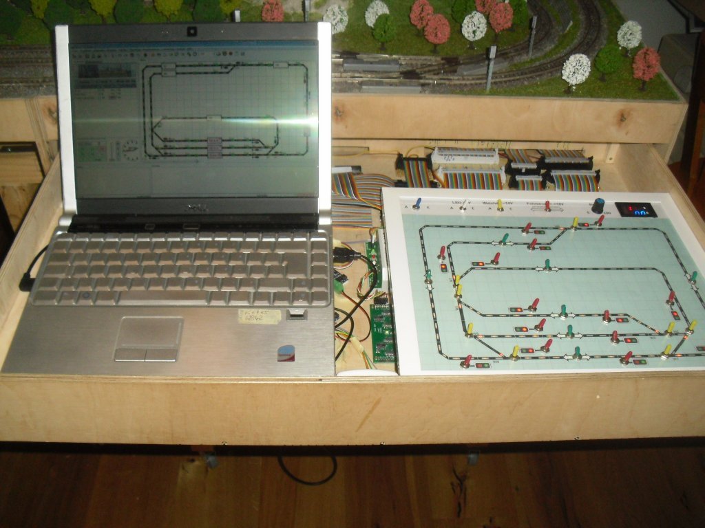 Schublade mit Steurerung.JPG Schublade mit Steurerung.JPG