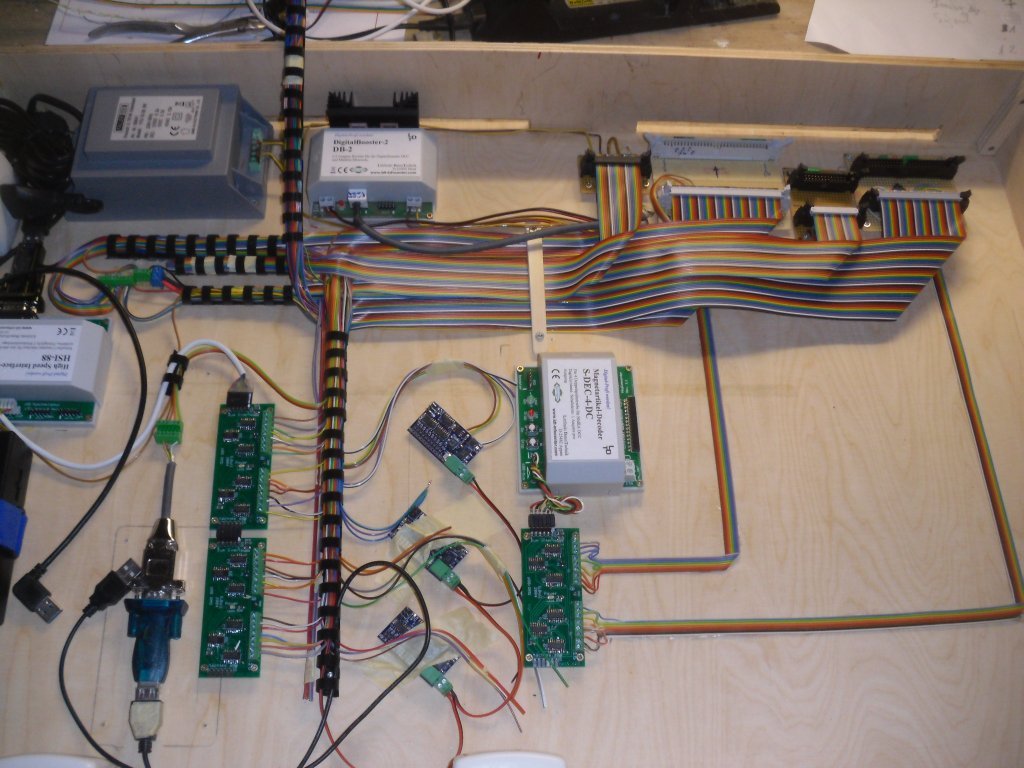 Schublade mit Verdahtung.JPG