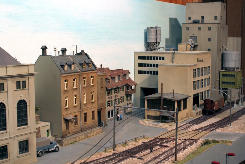 _b_181113_Cafe LeFou 02_red.jpg _b_181113_Cafe LeFou 02_red.jpg