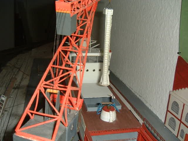 Frachter_Kran_detail.JPG Frachter_Kran_detail.JPG