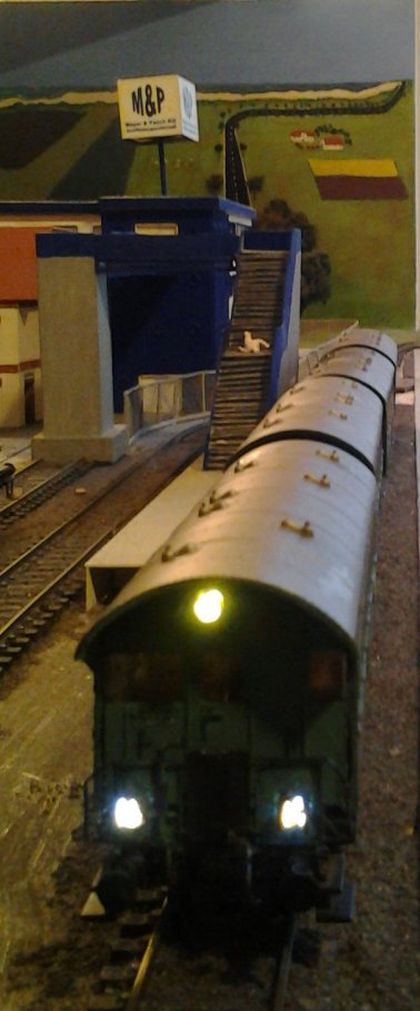 Steuerwagen_Stirnsignal.jpg Steuerwagen_Stirnsignal.jpg
