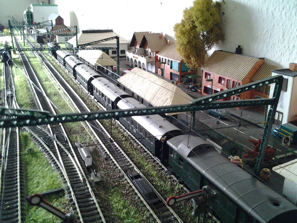 Richtung_Ende_Bahnhof.jpg Richtung_Ende_Bahnhof.jpg