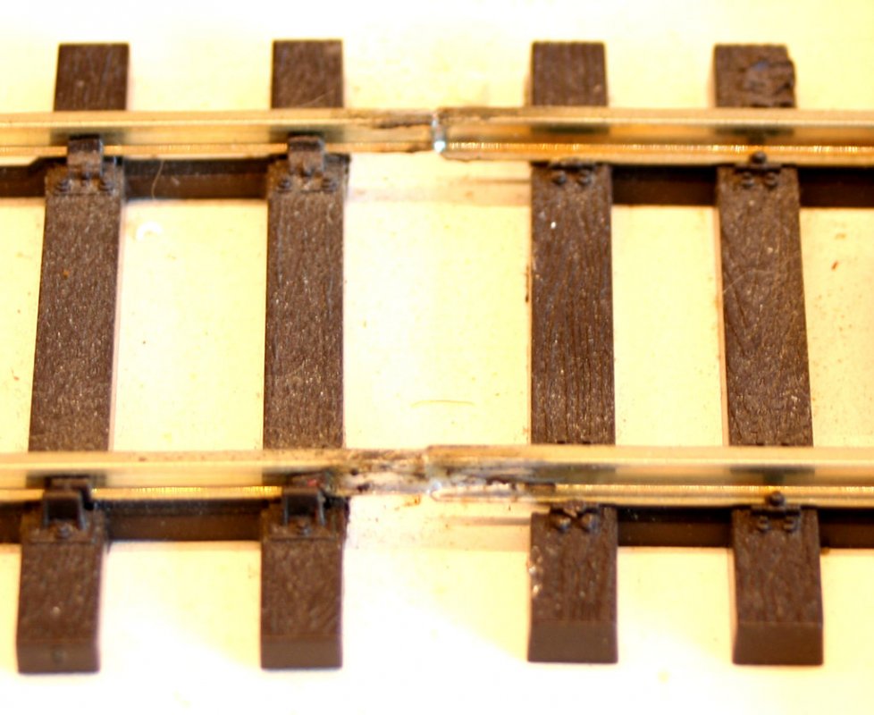 Lenz_vs_Peco_02.jpeg Lenz_vs_Peco_02.jpeg