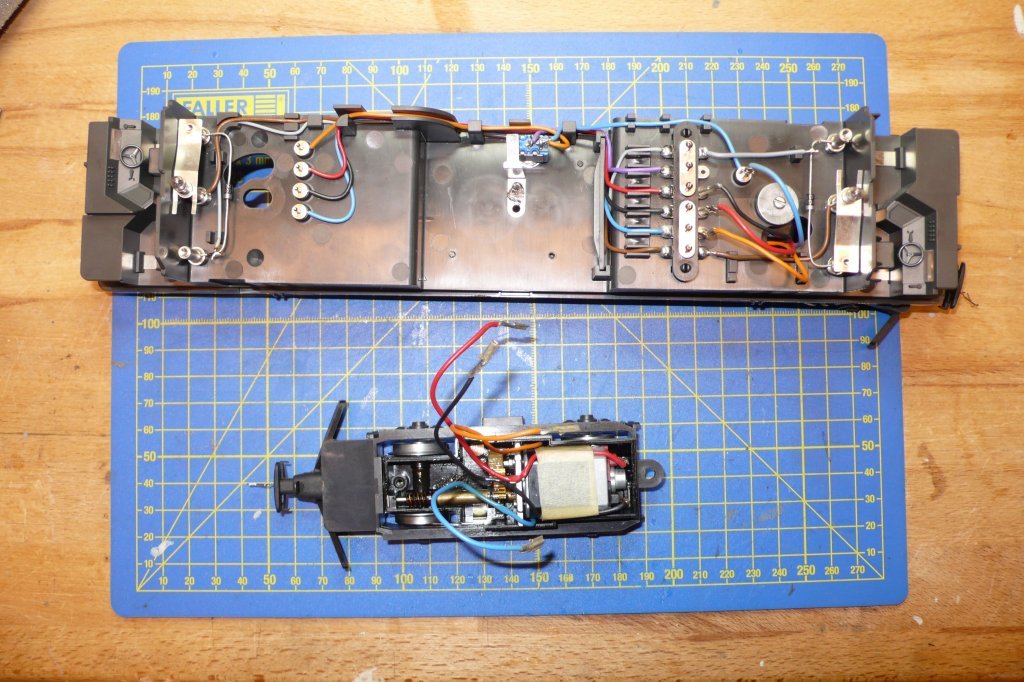 Drehgestell mit Motorund Chassis.JPG Drehgestell mit Motorund Chassis.JPG