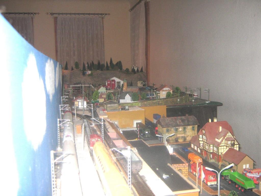 in Richtung Berg.JPG