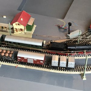 Kleinanlage Märklin 1980er Stil im Bau 01.jpg