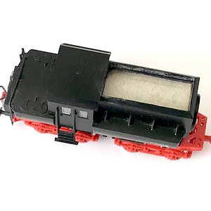 Kleinbahn Schlepptender der ÖBB BR 52 mit Zwischenboden.JPG