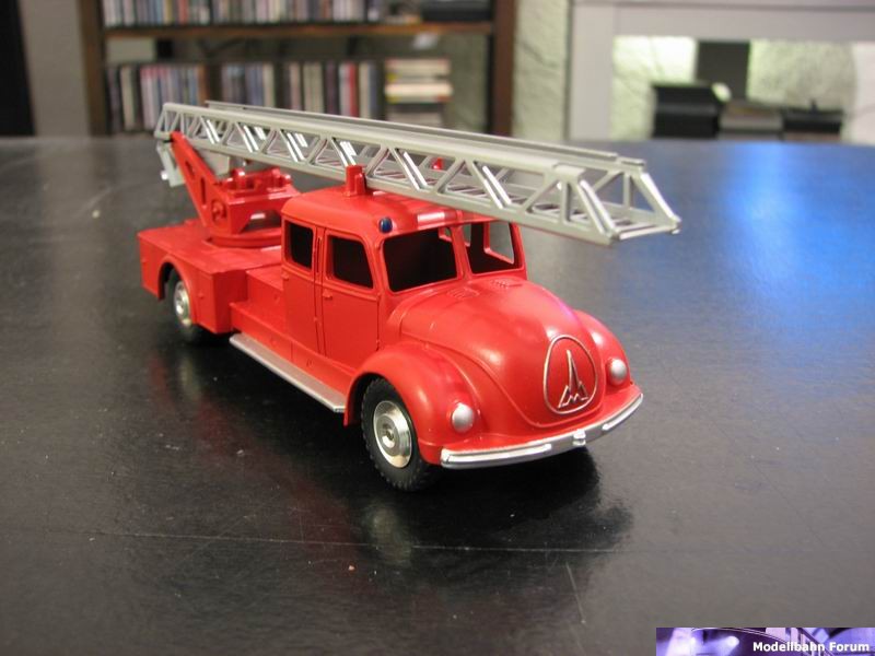 Feuerwehrauto_02