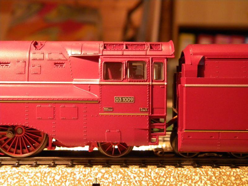 7348732hlt.jpg
