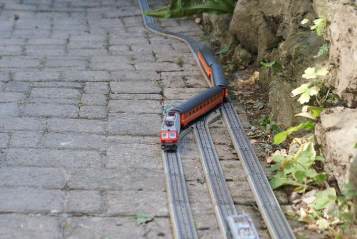 Maerklin_dehors5.jpg